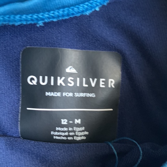 Quiksliver swim shirt - Picture 2 of 2